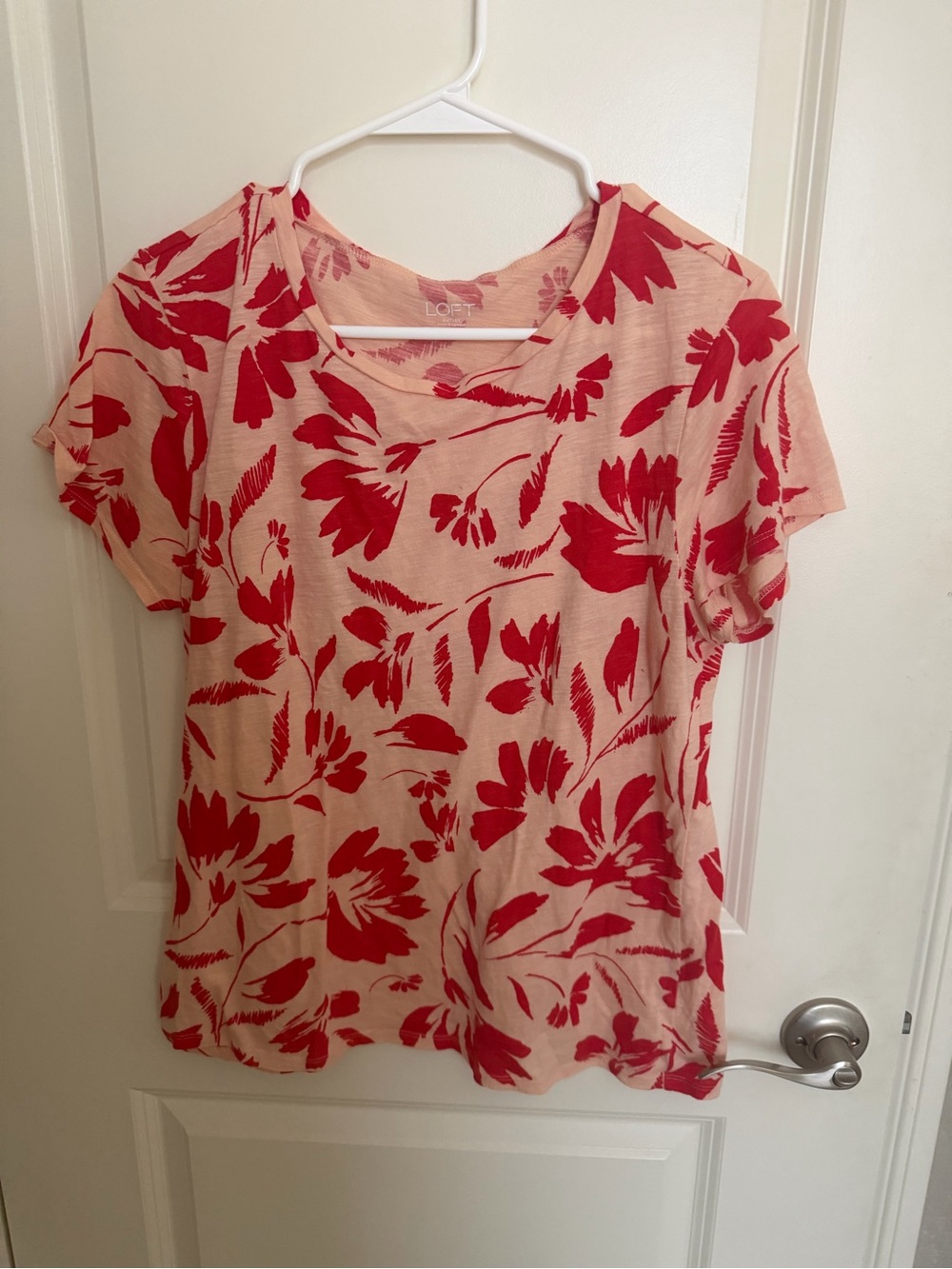 LOFT Pink and Red Floral Short Sleeve Top